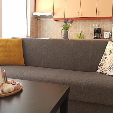 Cozy Flat Close To The Airport/Port And Center Nea Alikarnassos Exterior foto