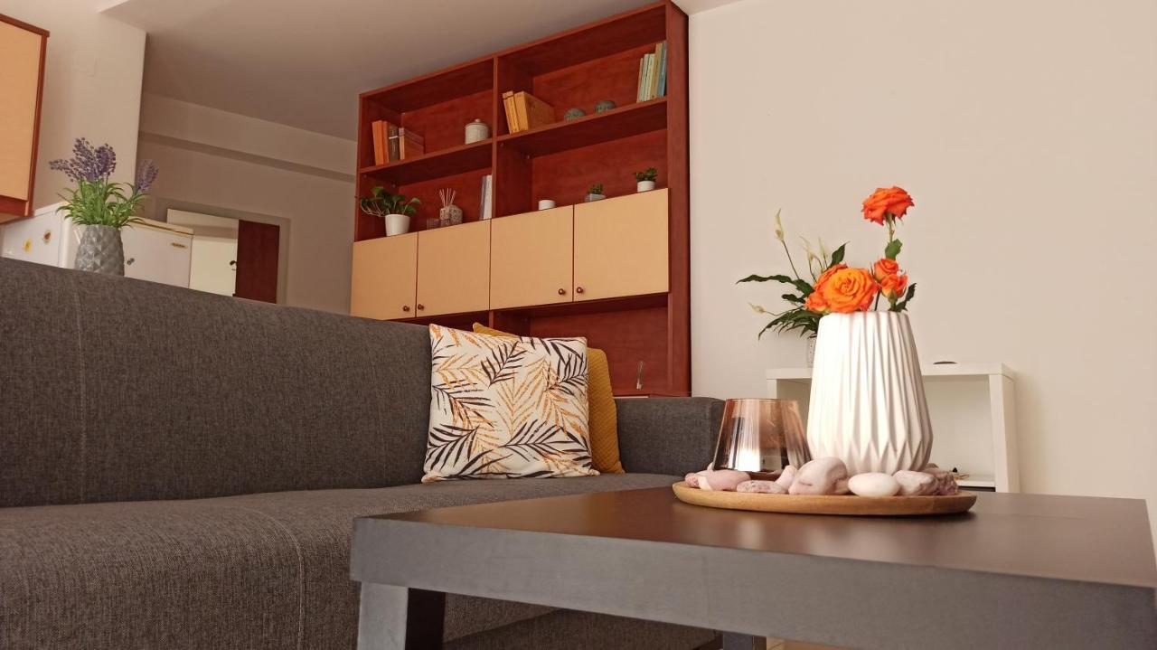 Cozy Flat Close To The Airport/Port And Center Nea Alikarnassos Exterior foto