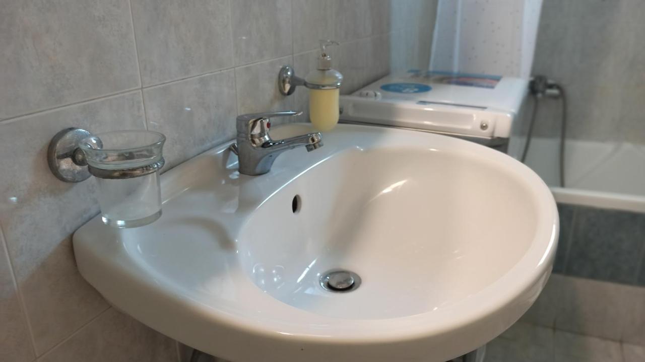 Cozy Flat Close To The Airport/Port And Center Nea Alikarnassos Exterior foto